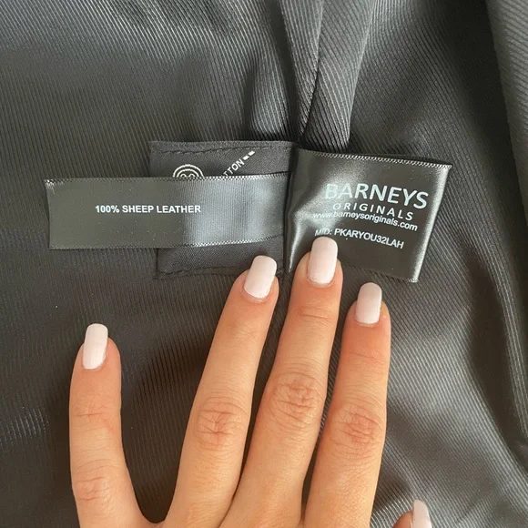 Barneys black 100% sheep leather jacket, size US 10 - Picture 6 of 10